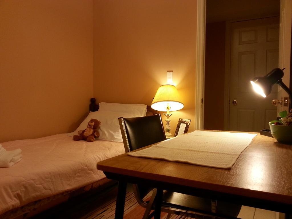 Maria'S Homestay Thornhill Quarto foto